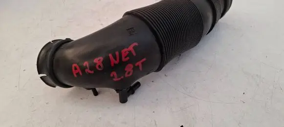 Opel Insignia A Air intake hose/pipe 55560903 327763967