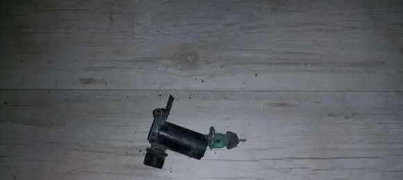 Ford Escort Windscreen/windshield washer pump 300635 021168