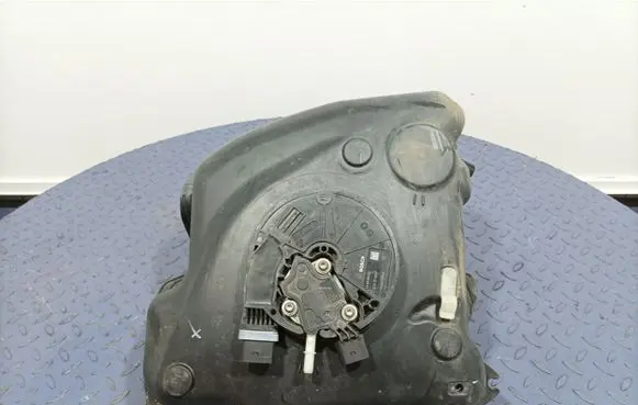 Skoda Superb B5 (3U) AdBlue liquid reservoir 3Q0131877D