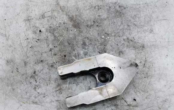 Nissan X-Trail T30 Fuel Injector clamp holder NOCODE