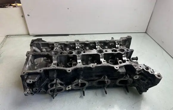 Renault Master III Engine head 110422750R