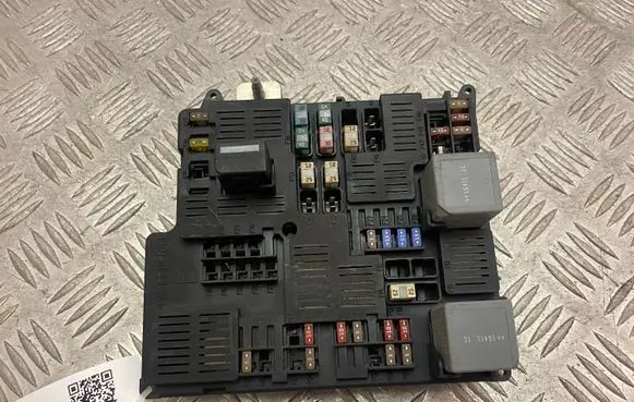Volvo XC90 Fuse module 31473588