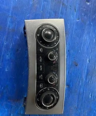 Mercedes-Benz C W203 Climate control unit F011021355