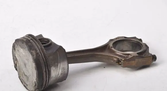 BMW 5 E39 Piston 84L39