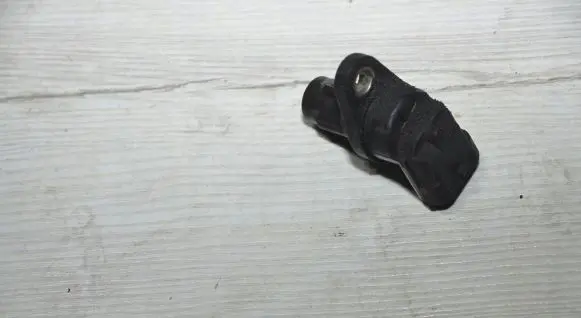 Mercedes-Benz CLS C219 Camshaft position sensor 0041539628