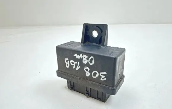 Peugeot 308 Fuel injection pump control unit/module 240107