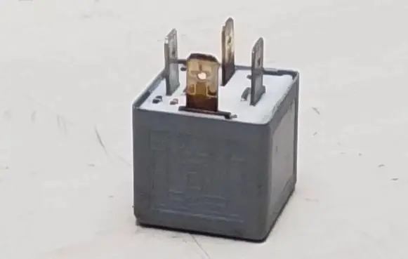 Audi A4 S4 B5 8D Other relay 443951253K
