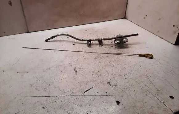 Oil level dip stick