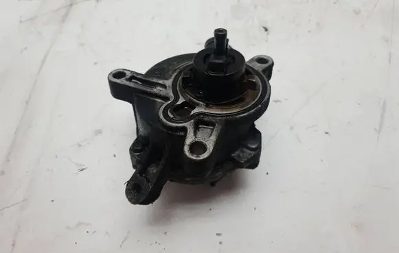 Volvo XC90 Vacuum pump 30731825