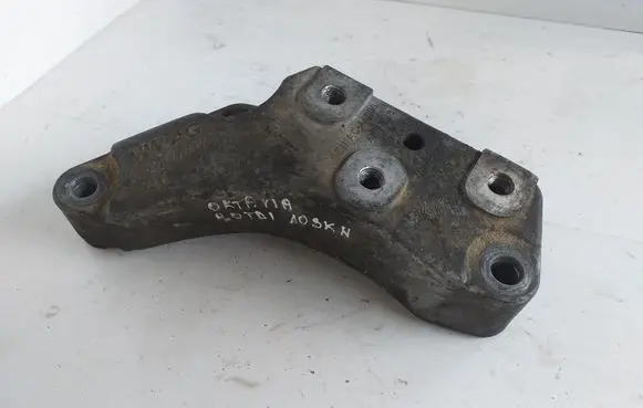 Skoda Octavia Mk2 (1Z) Gearbox mounting bracket 1K0199117