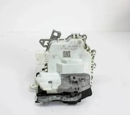 Audi Q3 8U Rear door lock 8K0839015G