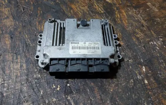 Renault Megane II Engine control unit/module 8200391966 8200386508 0281011776