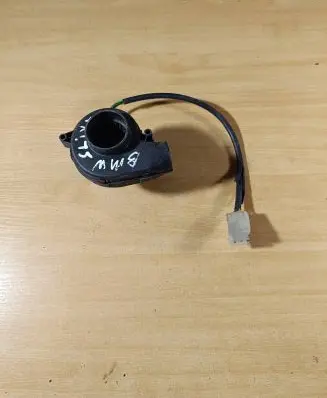 BMW 5 E39 Engine control unit/module fan 0130002831 129017451829