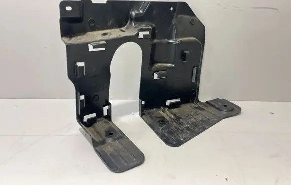 BMW X6 G06 Front underbody cover/under tray 7424918