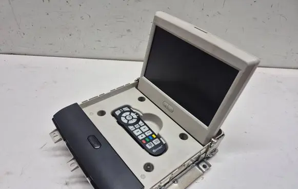 Chrysler Town u0026 Country V Screen/display/small screen W3592B7080C