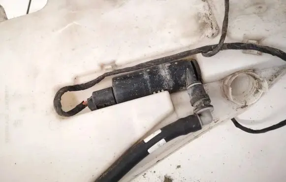 BMW X5 E70 Headlight washer pump 