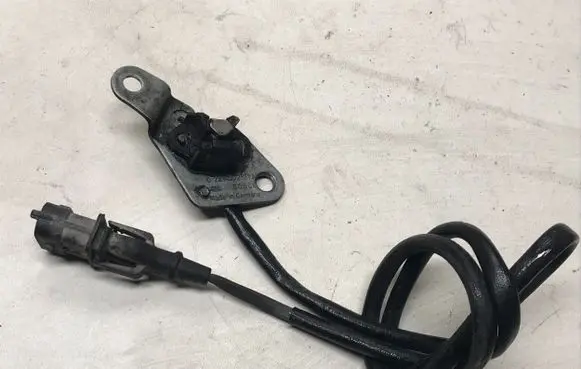 Opel Zafira B Camshaft speed sensor 0281002213