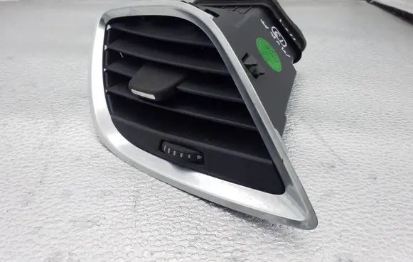 Buick Encore I Dashboard side air vent grill/cover trim 95245316 95316017 95245318