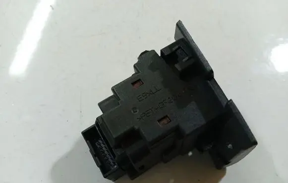 Ignition lock contact