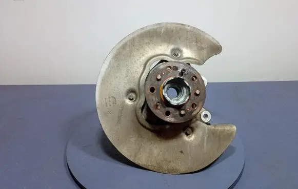 BMW M4 G82 G83 Front wheel hub spindle knuckle 8095658