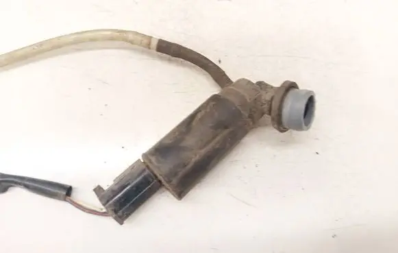 Toyota Avensis T250 Windscreen/windshield washer pump 