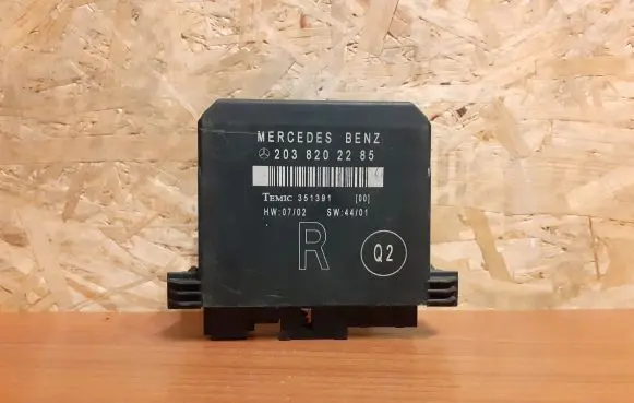 Mercedes-Benz C W203 Door control unit/module 1349 2038202285