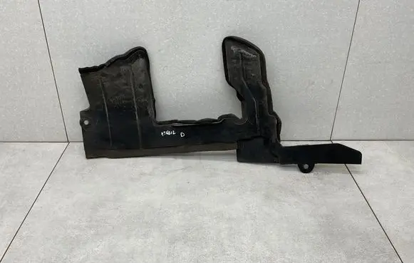 Nissan X-Trail T32 Intercooler air guide/duct channel