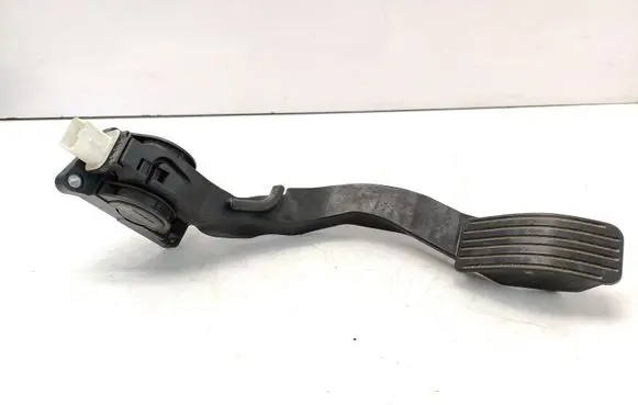 Peugeot 1007 Accelerator throttle pedal 9647135280 0280752279