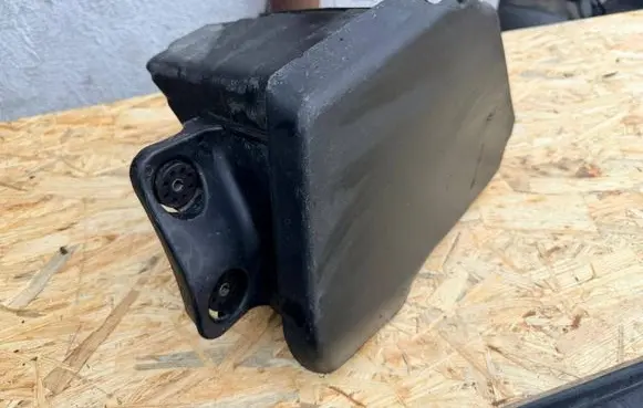 BMW 3 E46 Air filter box 7508710