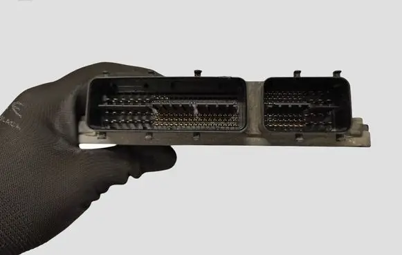Toyota Auris 150 Engine control unit/module 8966102D71 MB1758009570