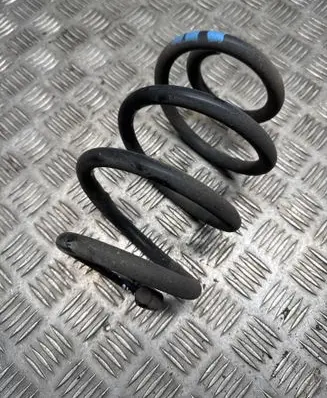 Mercedes-Benz A W176 Rear coil spring 