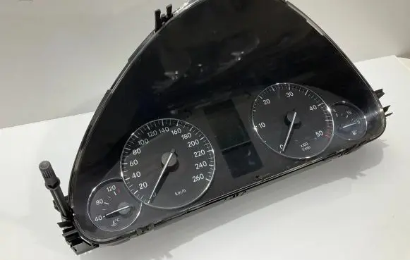 Mercedes-Benz C W203 Speedometer (instrument cluster) A2035404947 110080266005 055259