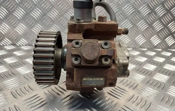 Suzuki Grand Vitara II Fuel injection high pressure pump 0445010148 H8200561664 0928400694