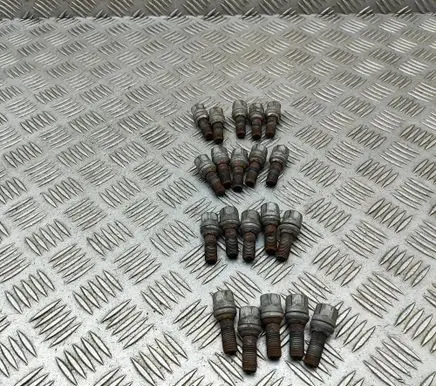 Opel Vivaro Nuts/bolts 9818845080