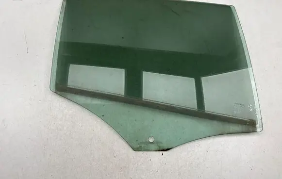 Volvo V60 Rear door window glass 43R001105