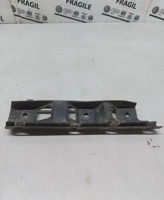 Volkswagen PASSAT B6 Front bumper mounting bracket 3C0807184