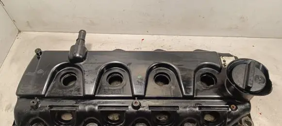 Nissan Navara D40 Rocker cam cover 13266EC01A 4150U100