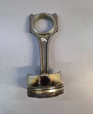 Porsche Cayenne (9Y0 9Y3) Piston with connecting rod R6MK
