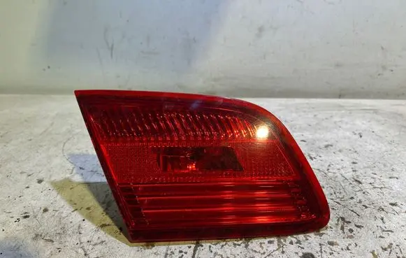 BMW 3 E92 E93 Tailgate rear/tail lights 7162299 480301 HLE92T2L