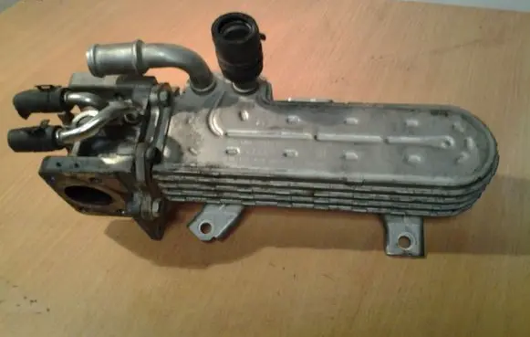 Audi A8 S8 D2 4D EGR valve cooler 038131513ADF 309053210275