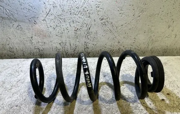 Toyota Auris E180 Rear coil spring