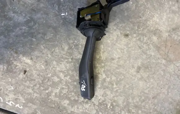 Volkswagen PASSAT B7 Wiper control stalk 1K0953519A 01203506 20350660545854