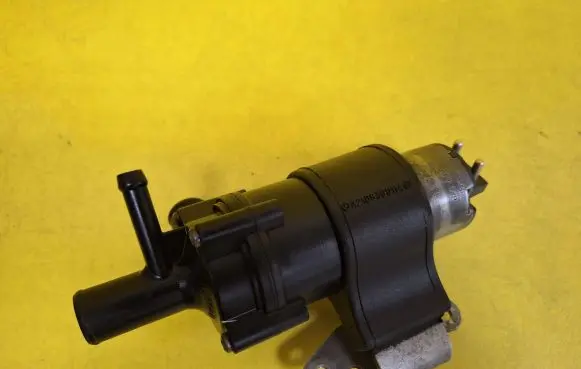 Mercedes-Benz E AMG W210 Electric auxiliary coolant/water pump 0018353564