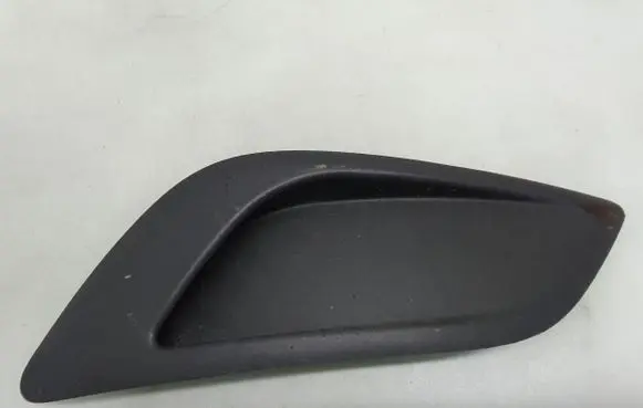 Ford Focus ST Front bumper lower grill 8M5119952