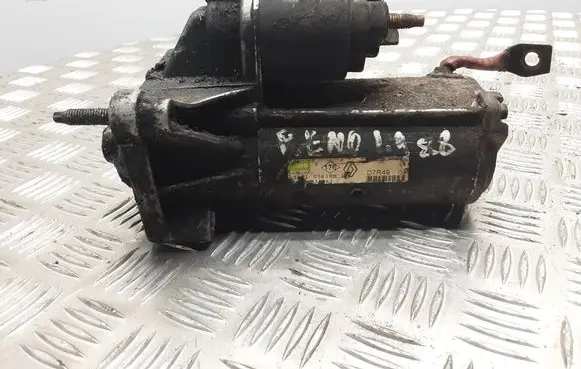 Renault Laguna II Starter motor D7R49