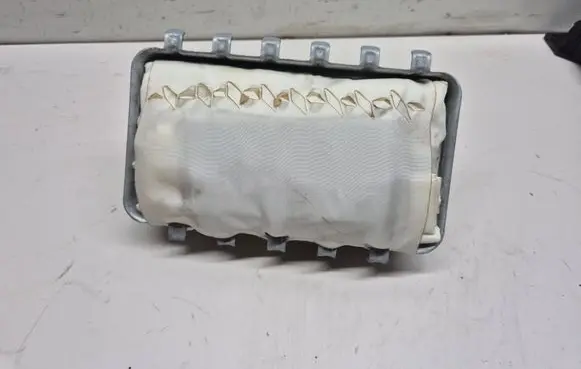 Chrysler Town & Country V Passenger airbag P68086537AC