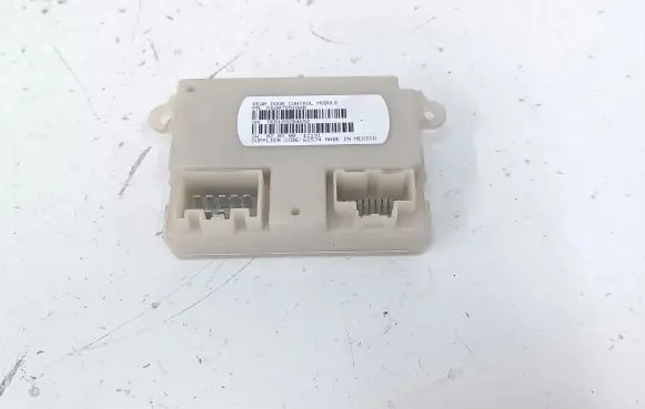 Chrysler Town & Country V Door control unit/module P68079910AB
