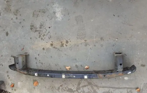 Toyota Verso Front bumper cross member