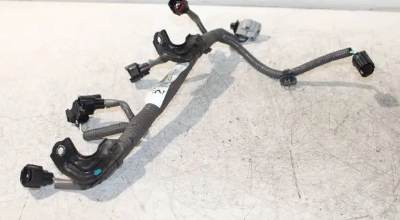 Lexus IS III XE30 Fuel injector wires 8212530560A