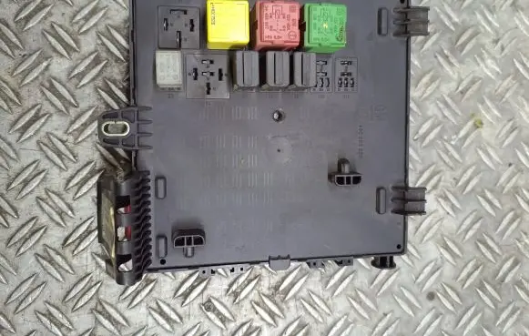 Opel Signum Fuse box set 606ZLLSL